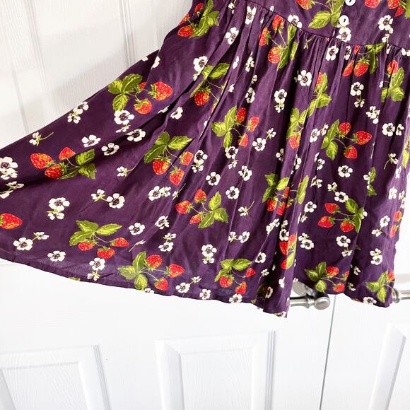 Urban Outfitters Tate Tie Front Strawberry Floral Print Romper - Picture 6 of 10